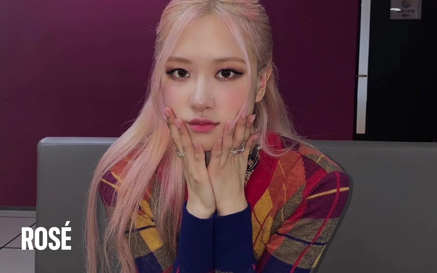 美美的彩英壁纸