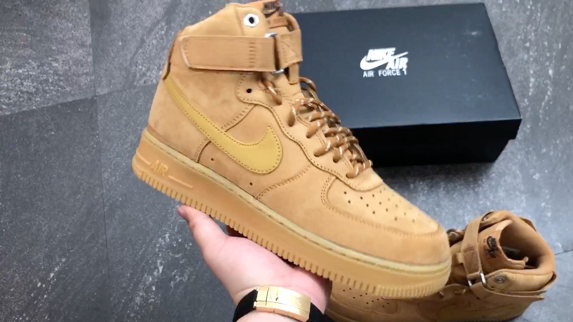 nike air force 1 high 07 wb 19款 空军小麦色高帮 实拍