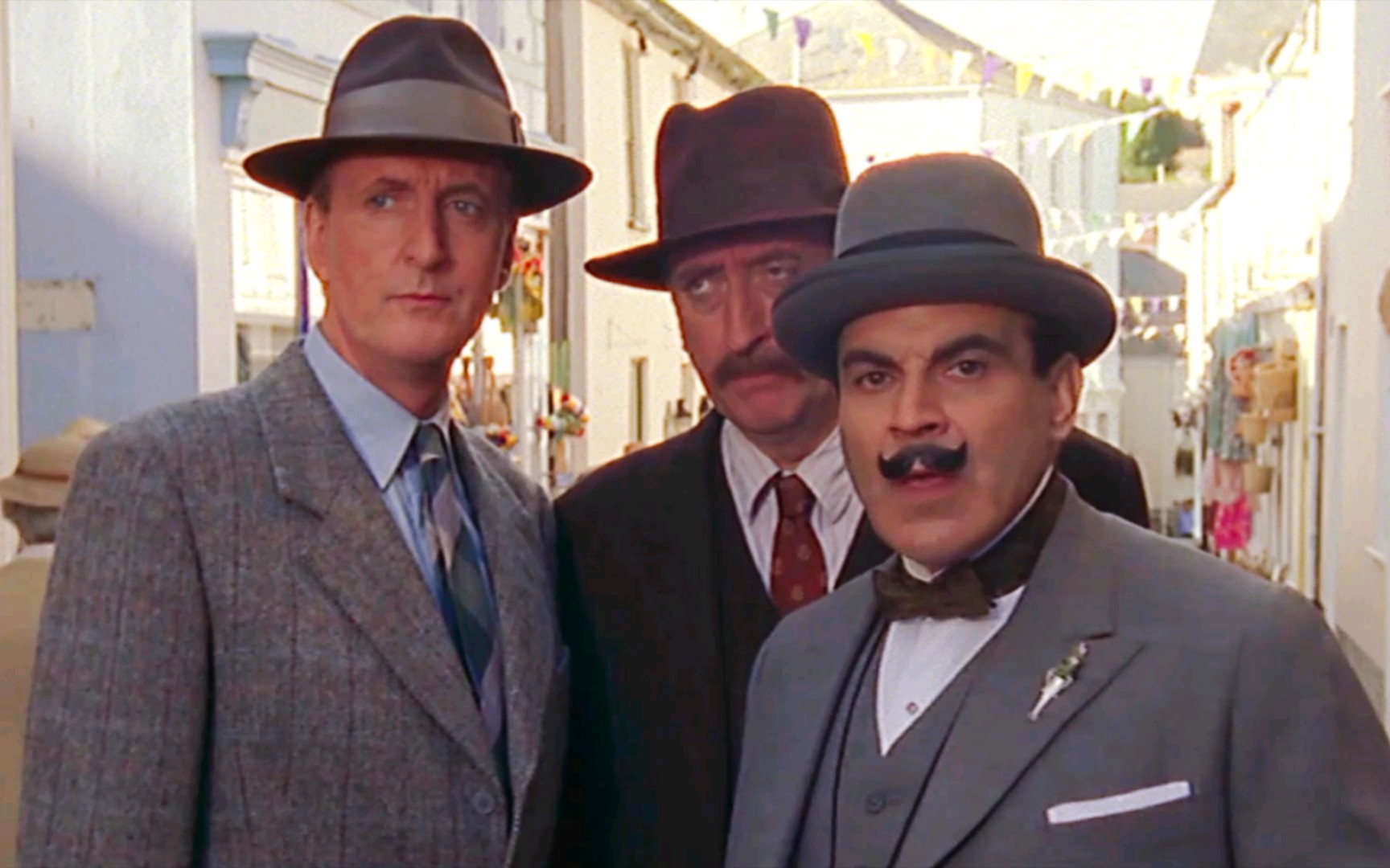 挚爱阿婆铁三角,侦探上尉和探长