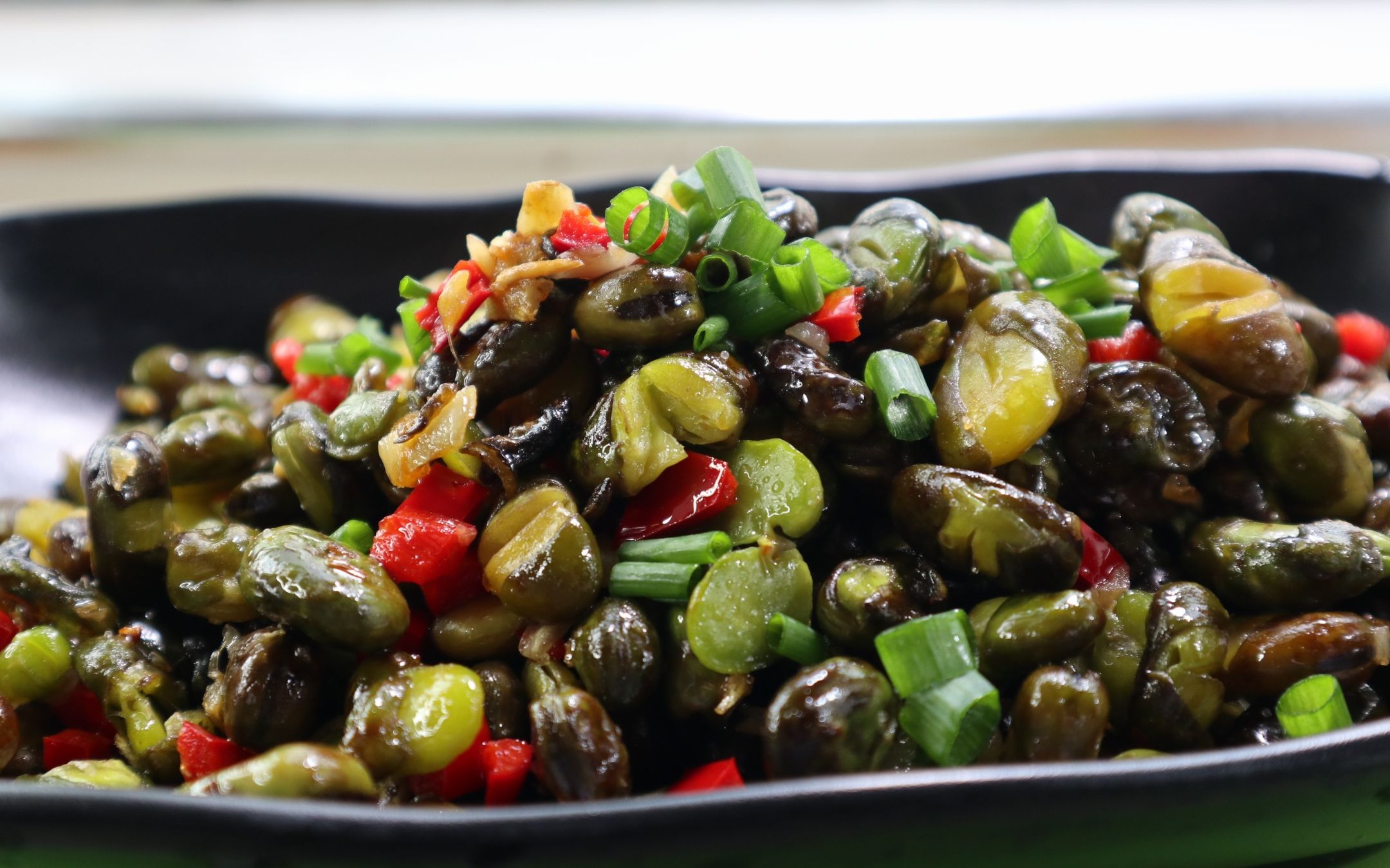 蚕豆怎样做好吃,教你做蒜香蚕豆,蒜香十足好吃下饭,做法超简单_哔哩