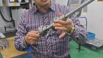 旋转滚珠螺杆加直线法兰滚珠花键复合一体式演示