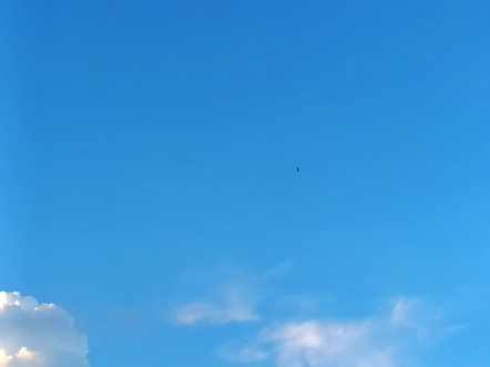 蔚蓝色的天空,时间仿佛停止了一般