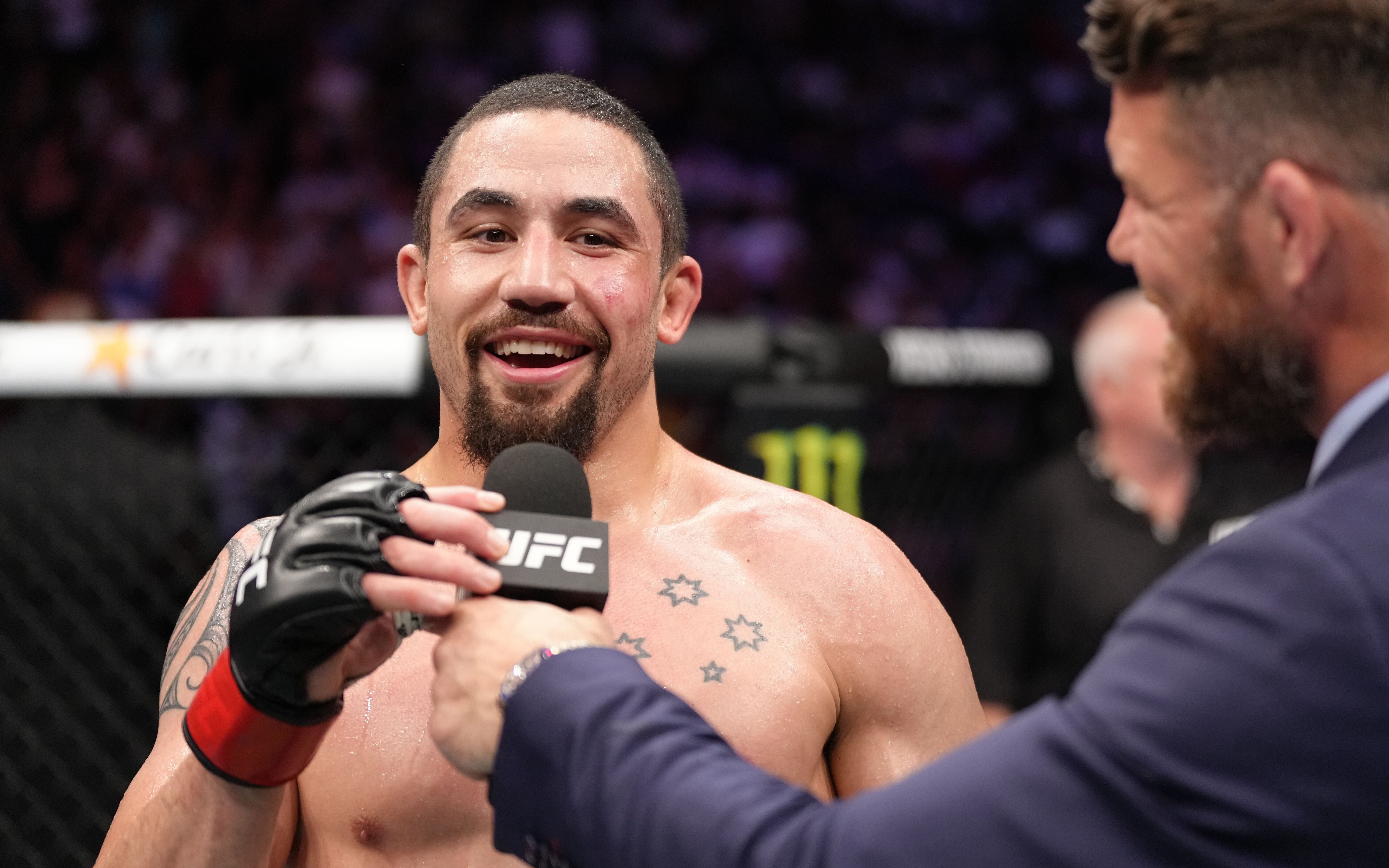 【ufc巴黎 | 八角笼采访】联合主赛:惠特克赞许维托里是一位很硬的