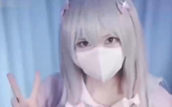 柚子猫以前真的是三好学生,现在变成三 通女孩,过程只要十几分钟