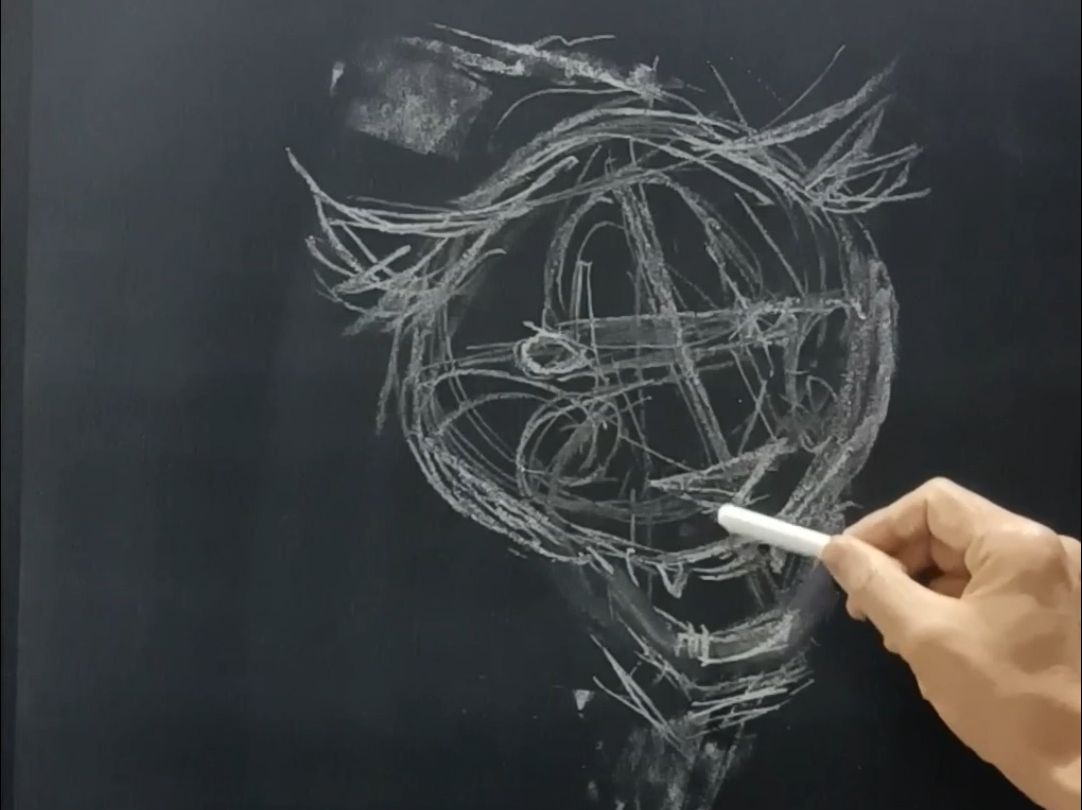 粉笔魔法:创作逼真的黑板狮子