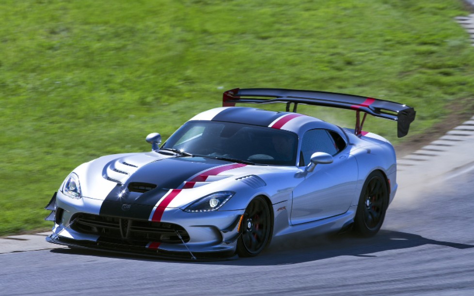 grattan raceway赛道 1分22秒1 道奇 蝰蛇 viper acr 原厂官方