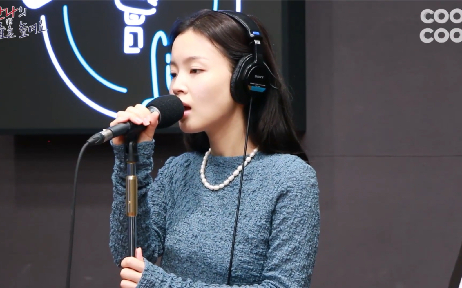 李遐怡电台演唱新曲《holo》live公开!
