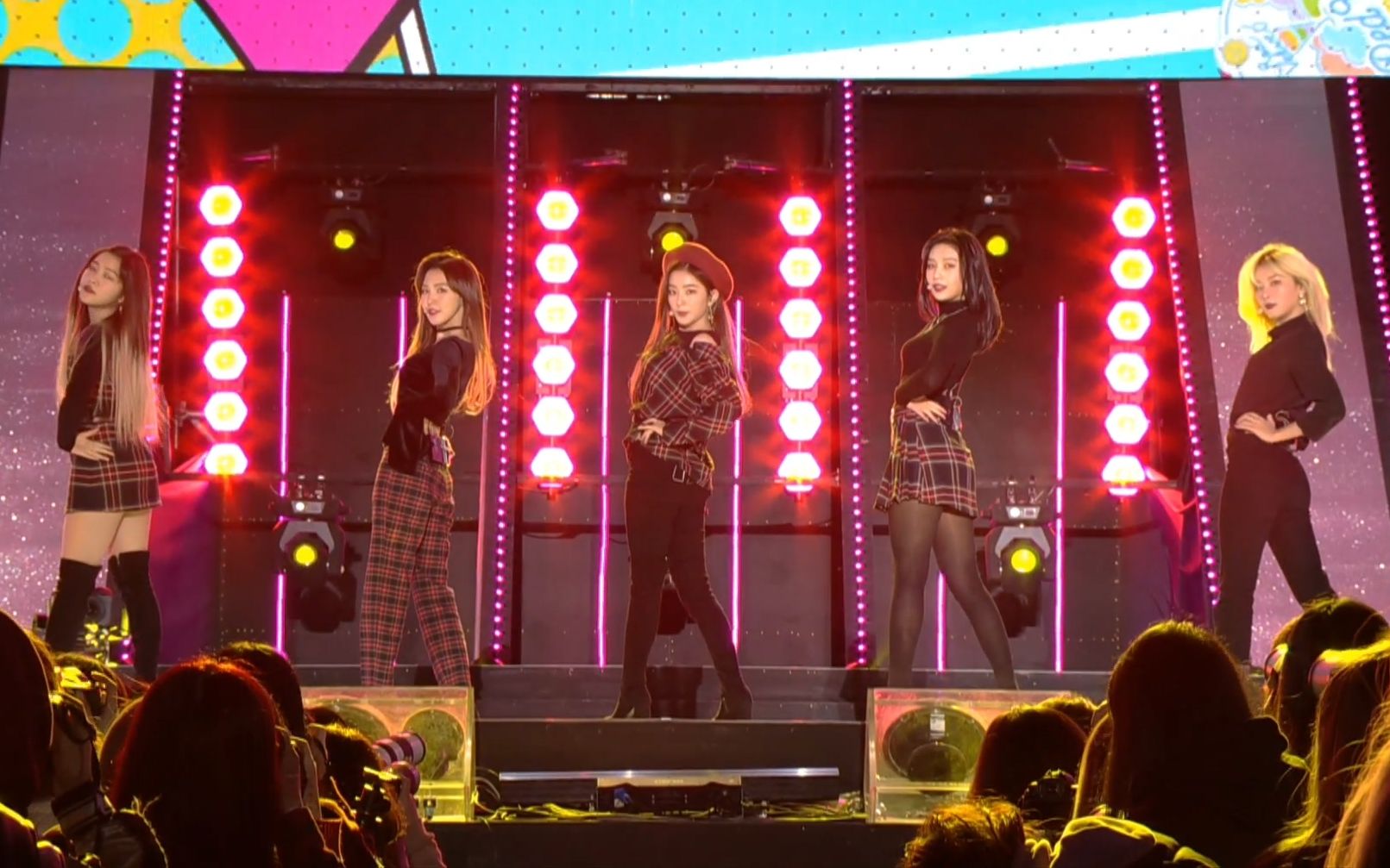 vlive181104redvelvetpowerupredflavor2018济州韩流演唱会舞台