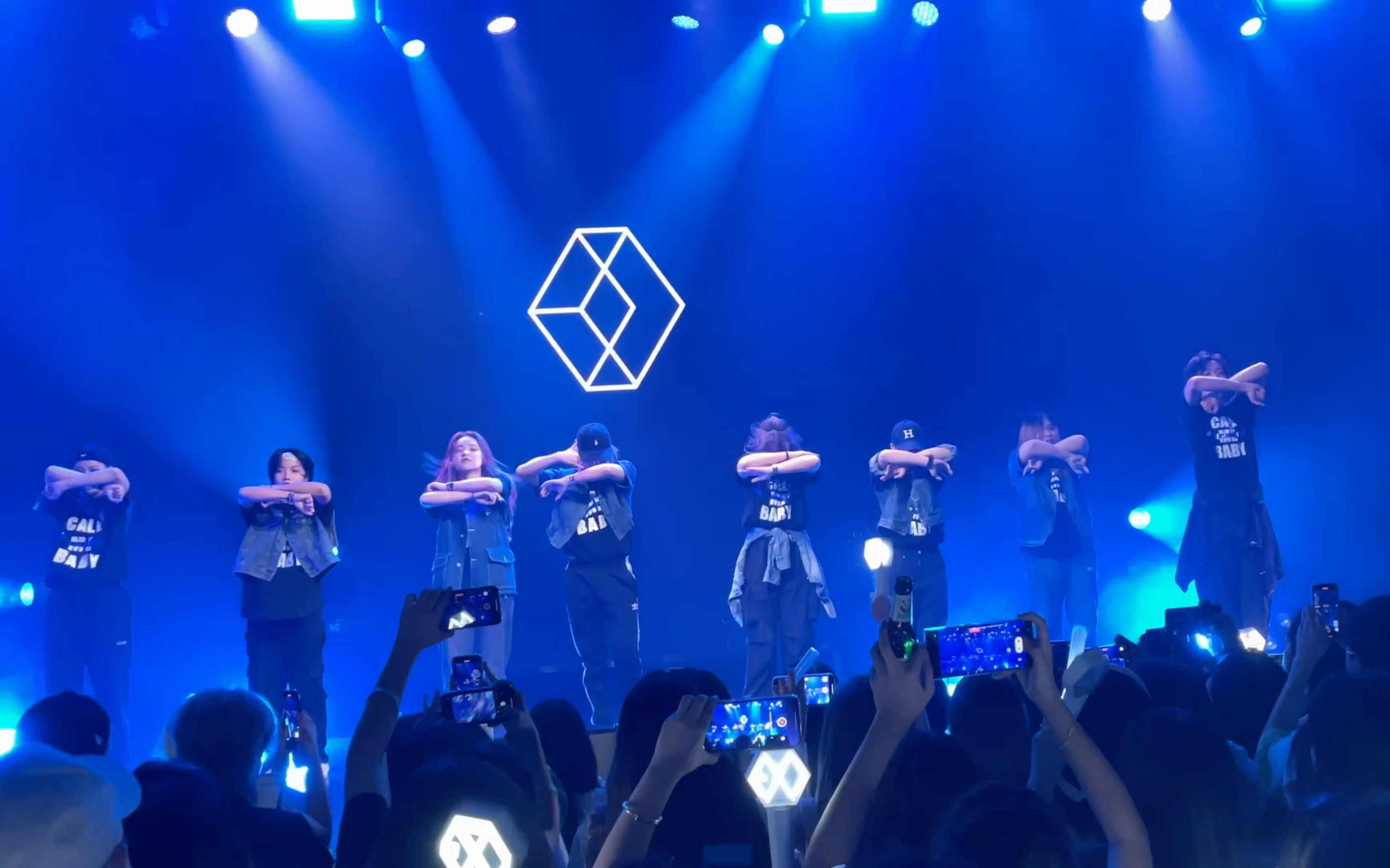 【call me baby】exo本人不出席的专场公演