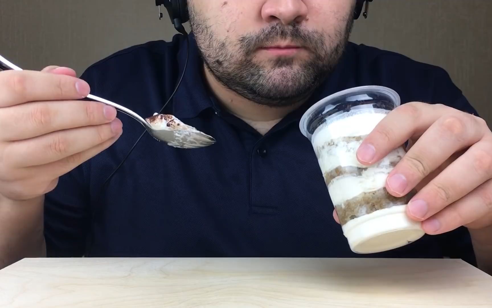 罐装冰激凌千层