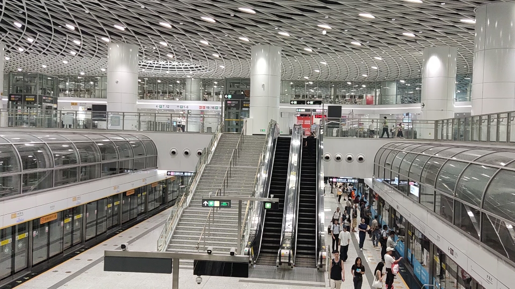 深圳岗厦北地铁站,绝绝子!