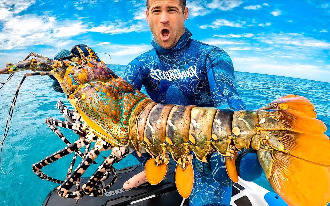 国外土豪杰克太平洋赶海,海中深处潜水抓十斤龙虾王,胳膊一样粗