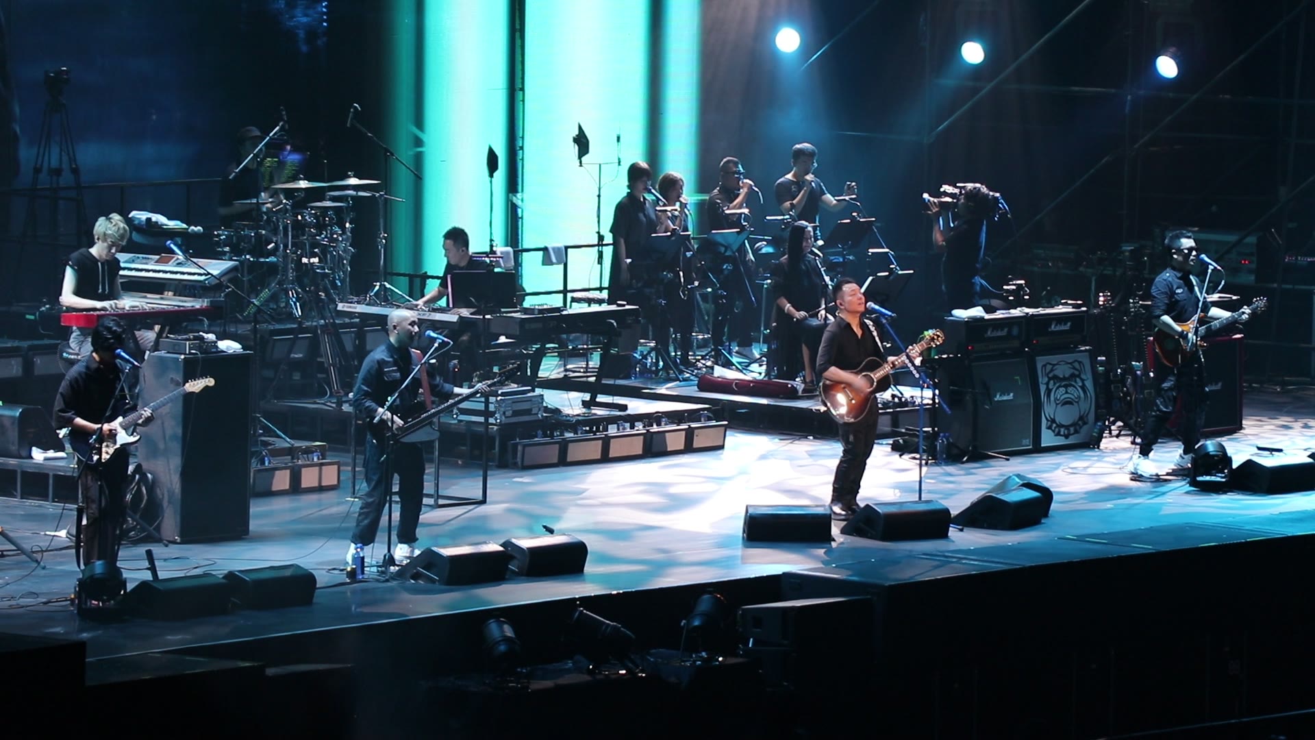 许巍-2019无尽光芒成都站《第三极》