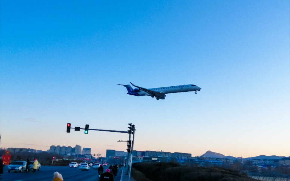 g52871次航班,降落在朝阳机场(简介)