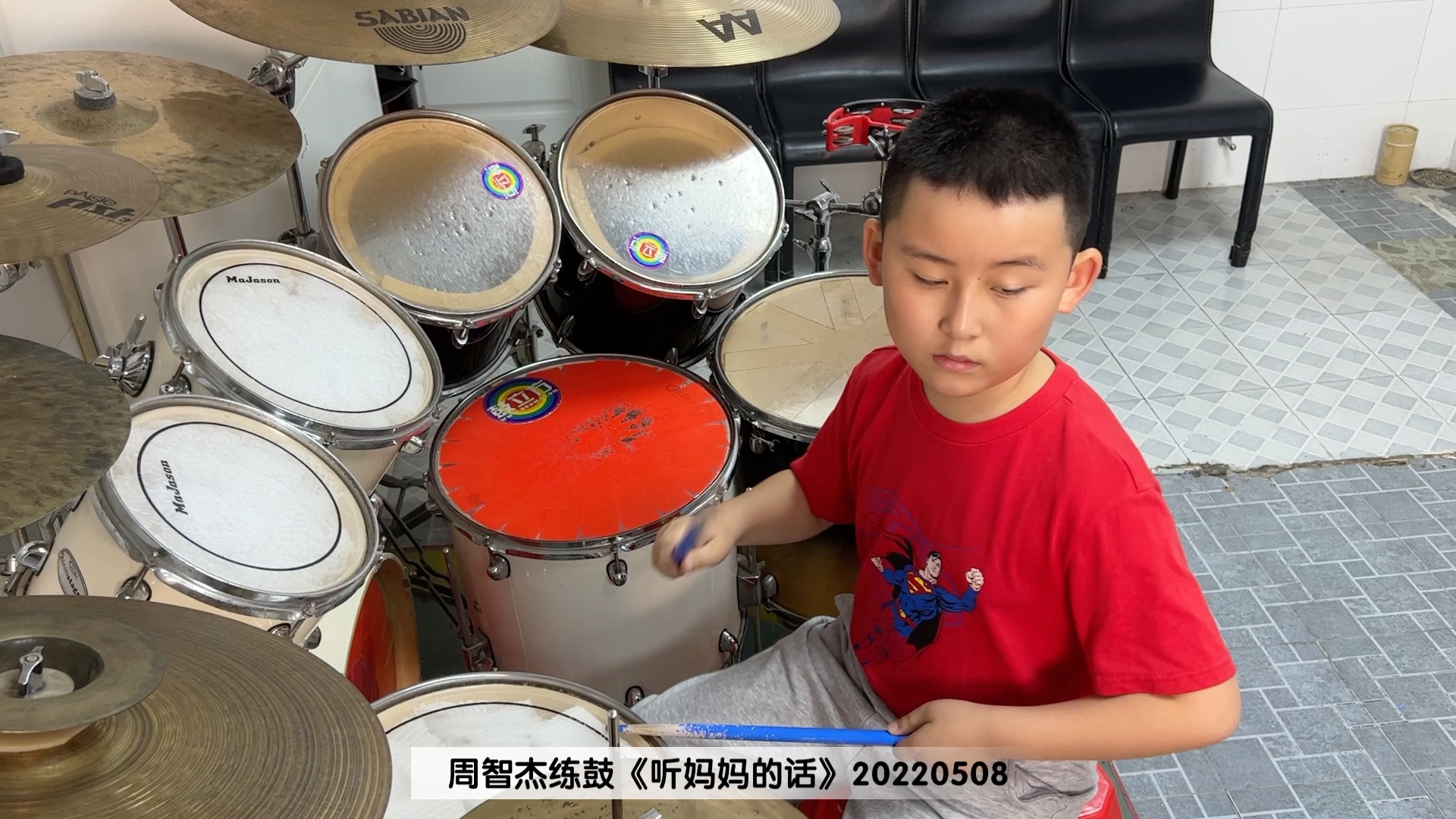 周智杰练鼓听妈妈的话20220508