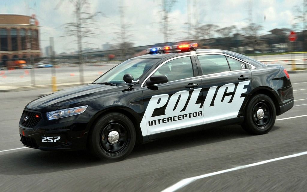 模型聊车--维多利亚皇冠的继任者-福特金牛座警车_哔哩哔哩_bilibili