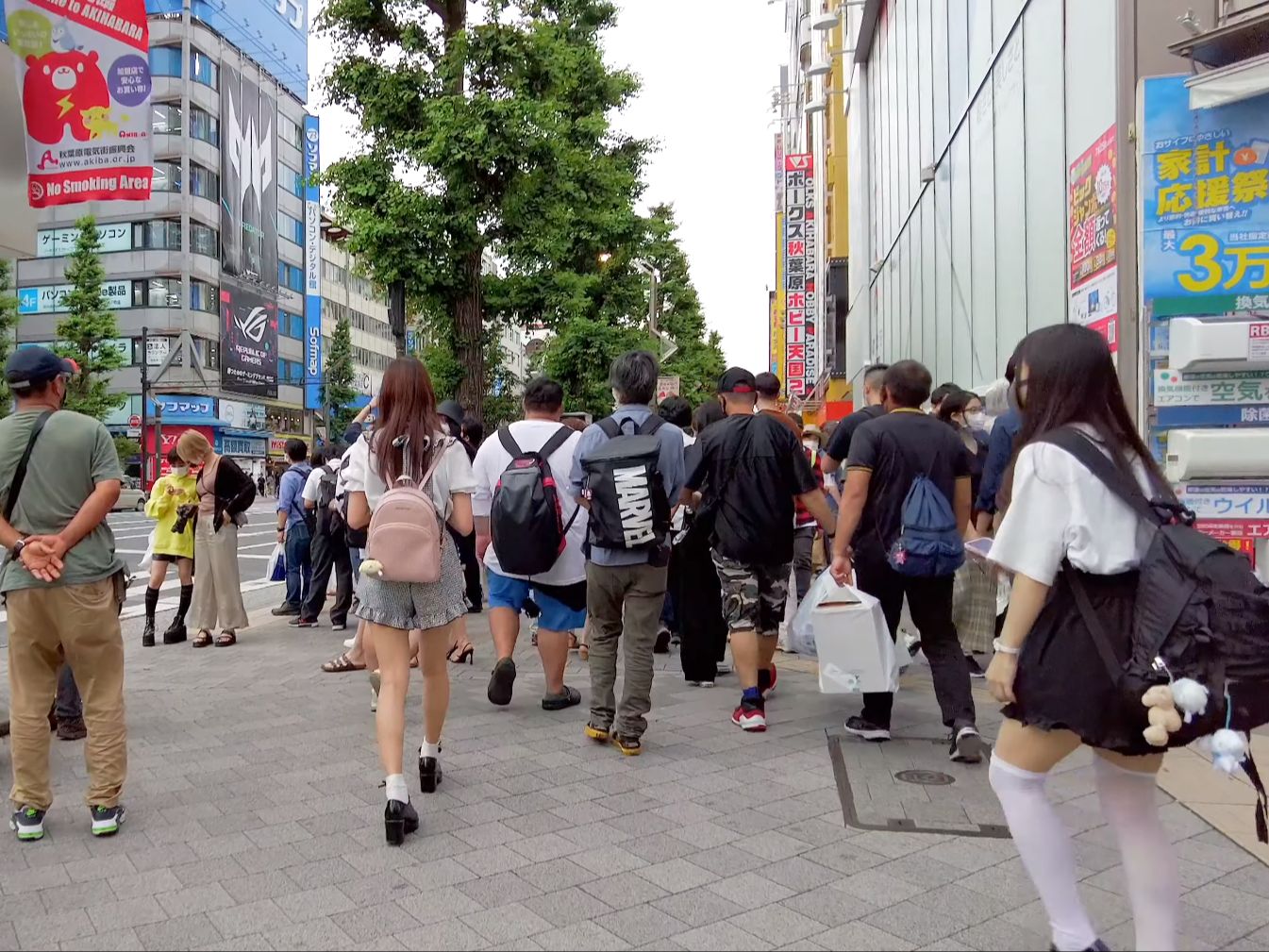 【4k】东京秋叶原街头漫步 日本街景> 东京>