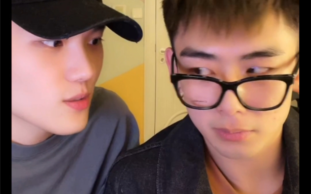 鹤楷36北影欢迎刘泽楷同学模仿lhc某爽女明星羊胎素真的会笑死