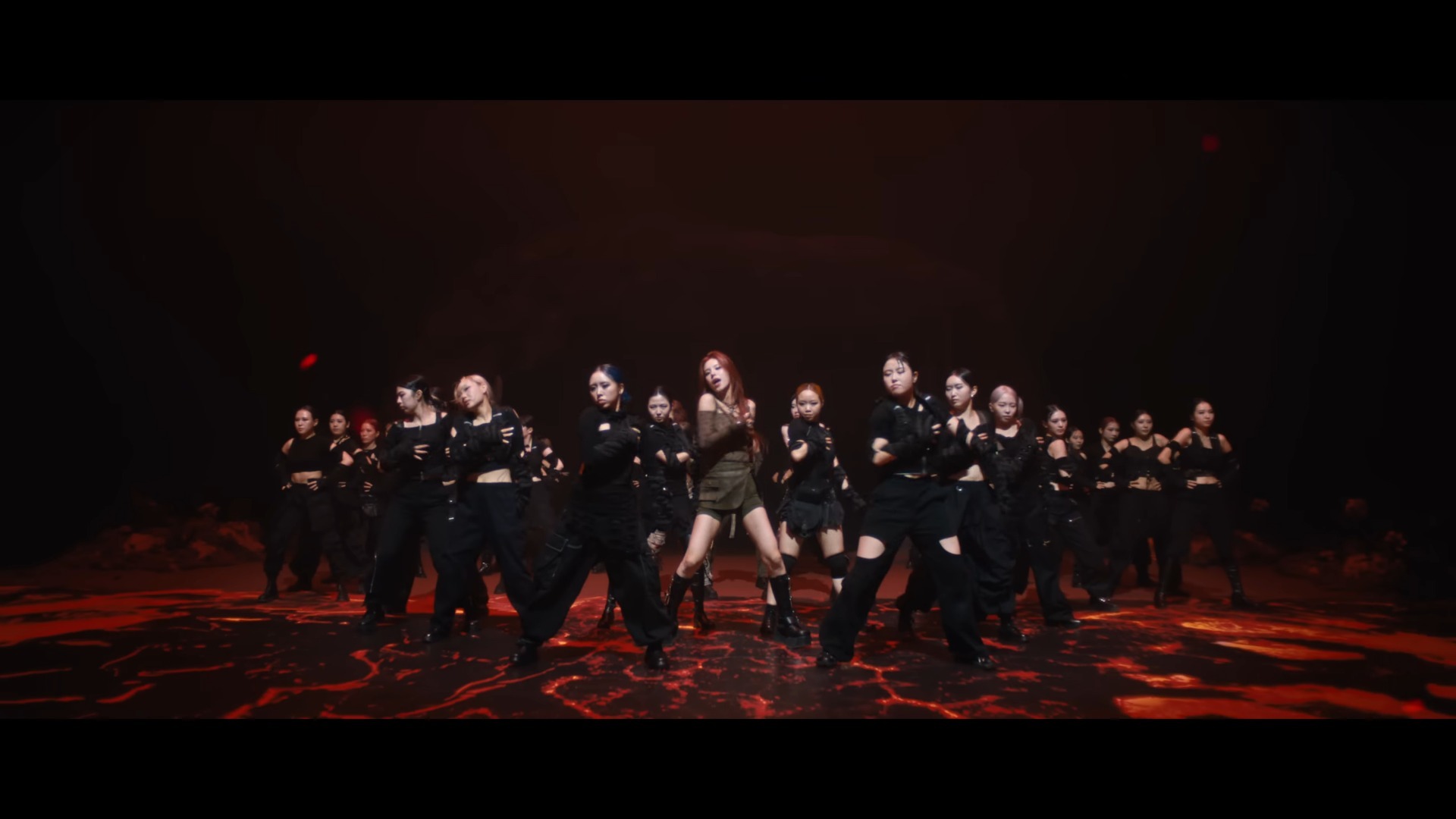 韩国女团 itzy born to be m-v @itzy