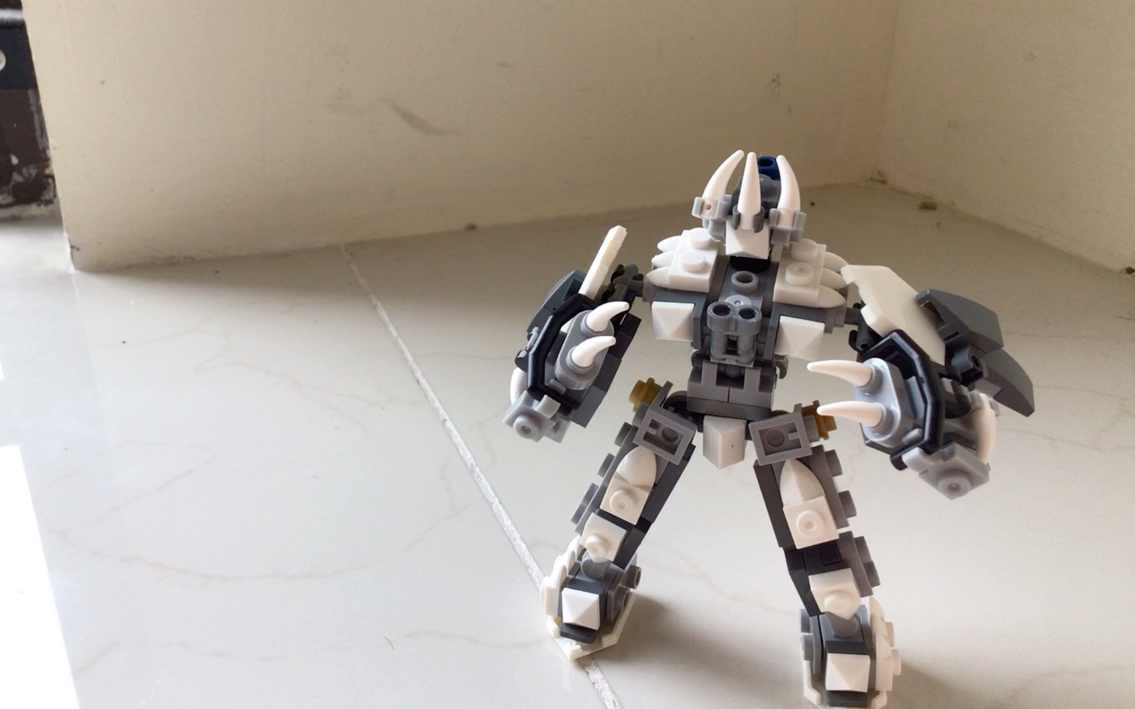 乐高自制恶魔机甲 2.0版本