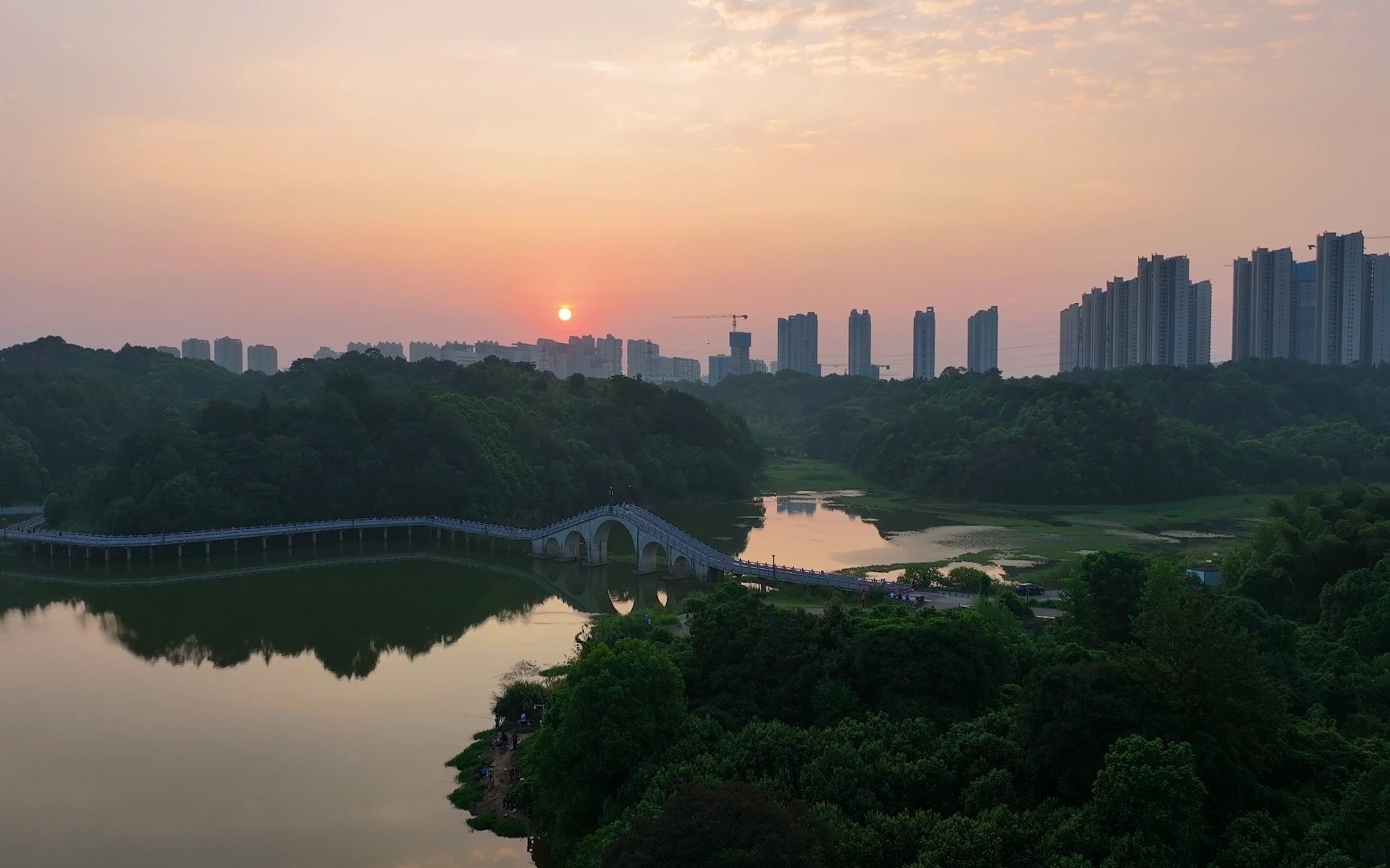 咸宁梓山湖图片