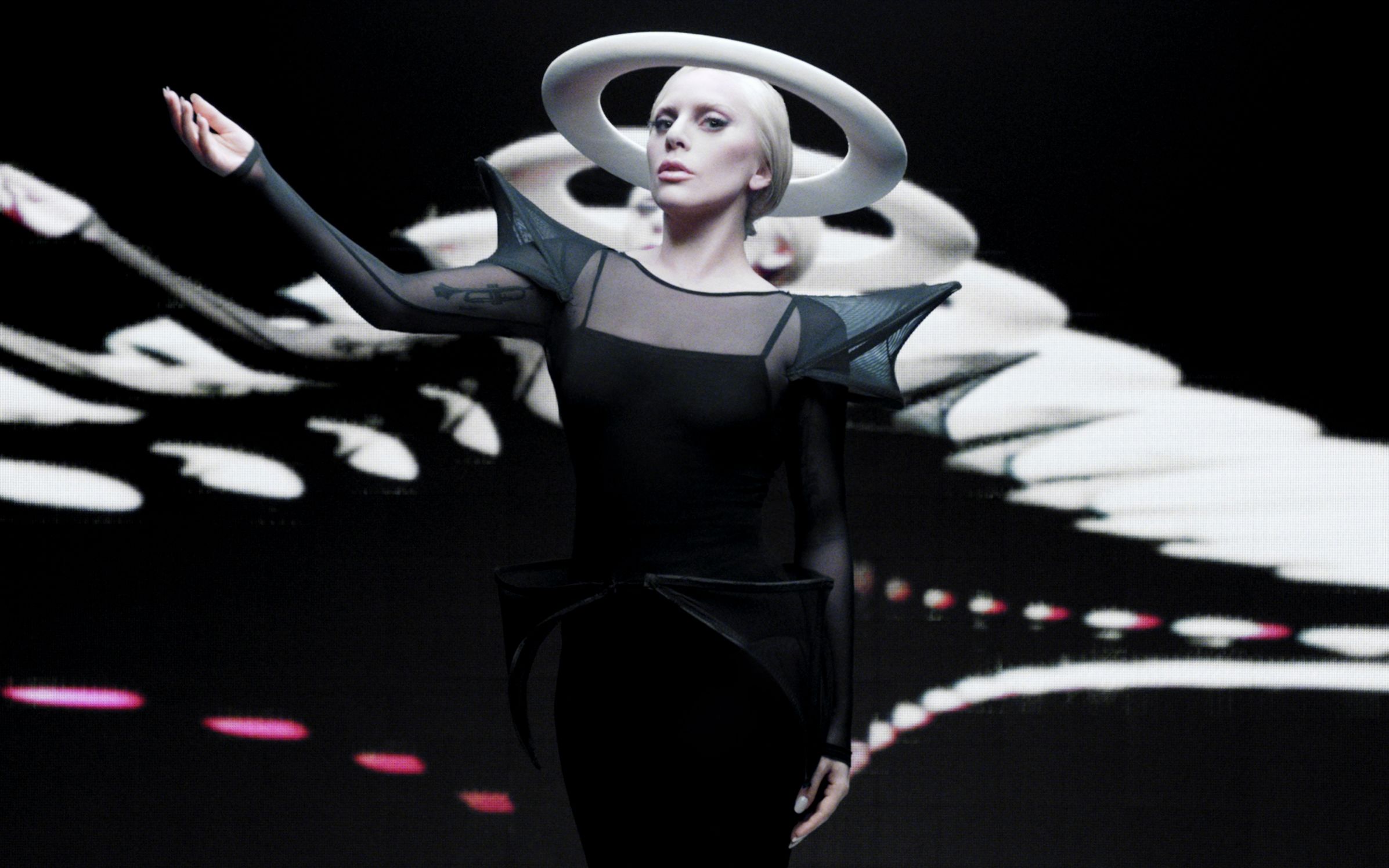 看完肾上腺激素激增的lady gaga震撼镜头