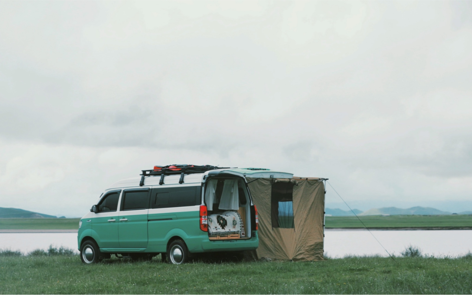 面包车改装露营车|2万块如何改造一辆面包车