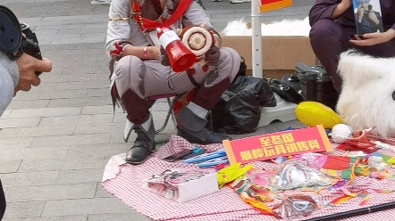 至冬国最棒的玩具销售员兼愚人众末席执行官和他看起来没什么战斗力的