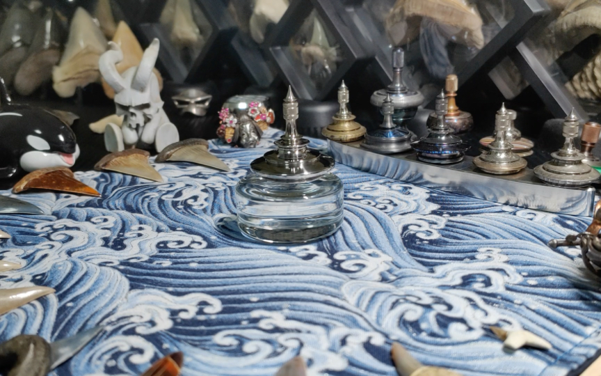 ab tops针塔手捻陀螺——安静的银色舞者