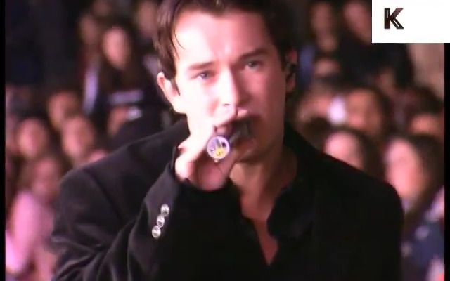 [图]Stephen Gately  Shooting Star Live 1997年 大力士海格力斯动画电影首映式现场表演