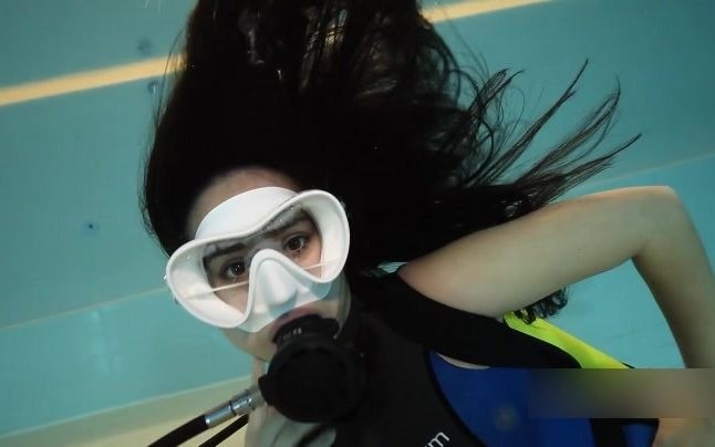 女特工蛙人476(蛙人泳池潜水训练