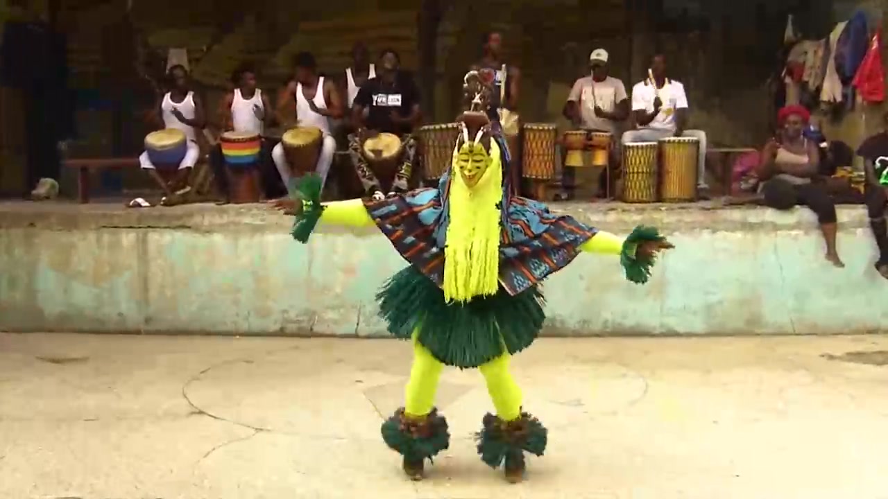 这地烫脚还记得那个非洲电动抖腿小马达么他又来了