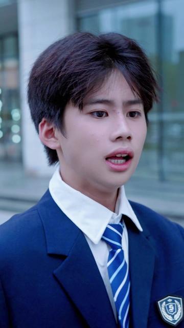 帅哥唱歌@雨田天宇97