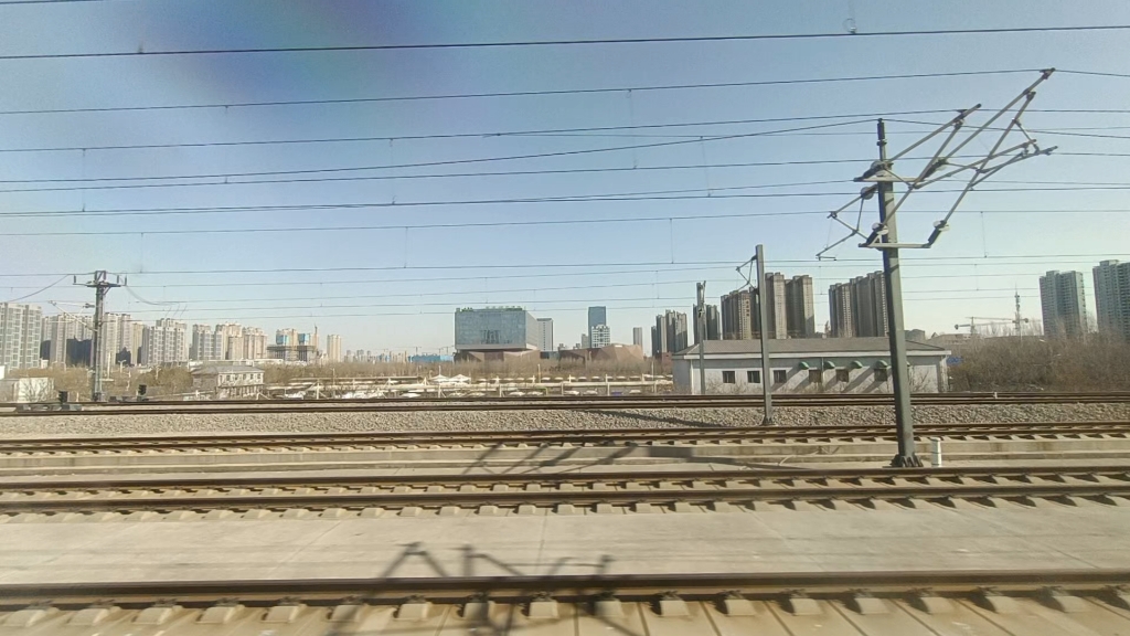 crh380al-2588担当的g1590(十堰东-北京西)到达邯郸东站