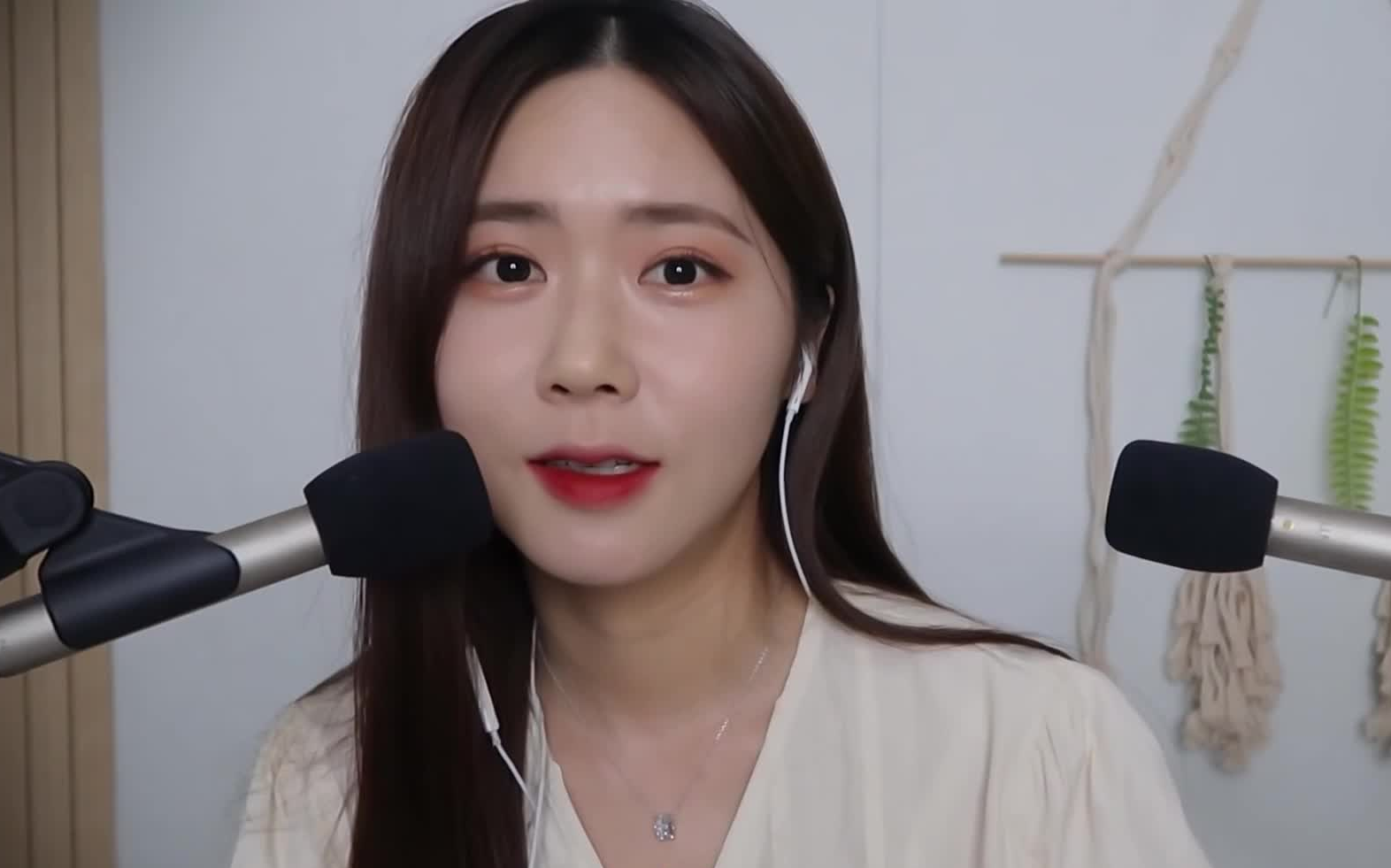 【mongsilunnie】让你昏昏欲睡的低语   让我们进行今年的第一次聊天