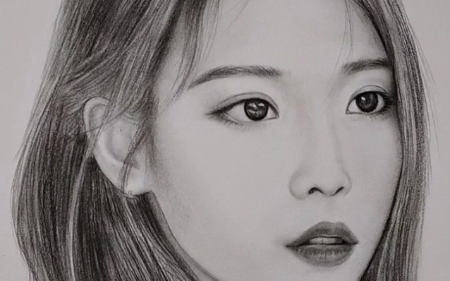 手绘明星肖像画【李知恩】