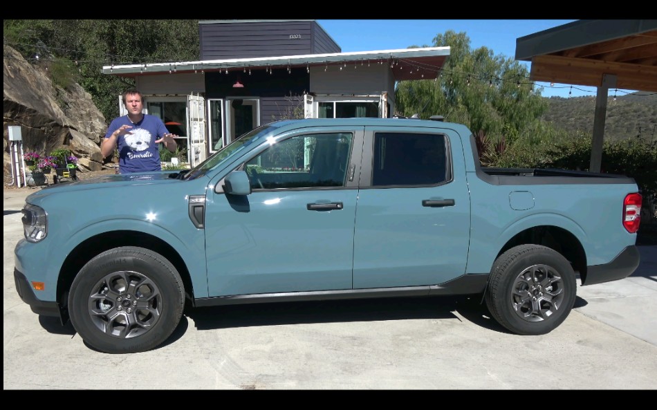 2022款福特maverick是一款城市友好型小型皮卡