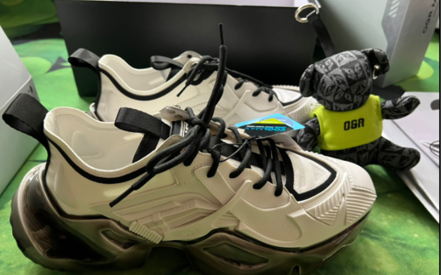 ogr 机甲老爹鞋 融 熔岩黑 开箱分享 天猫购