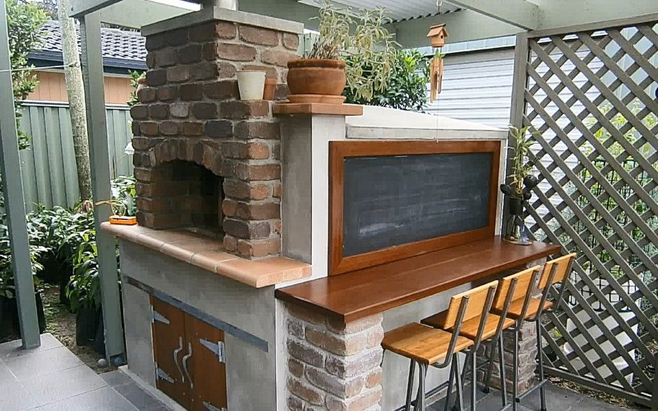 自建砖石燃木披萨烤炉(construction of a wood fired pizza bread