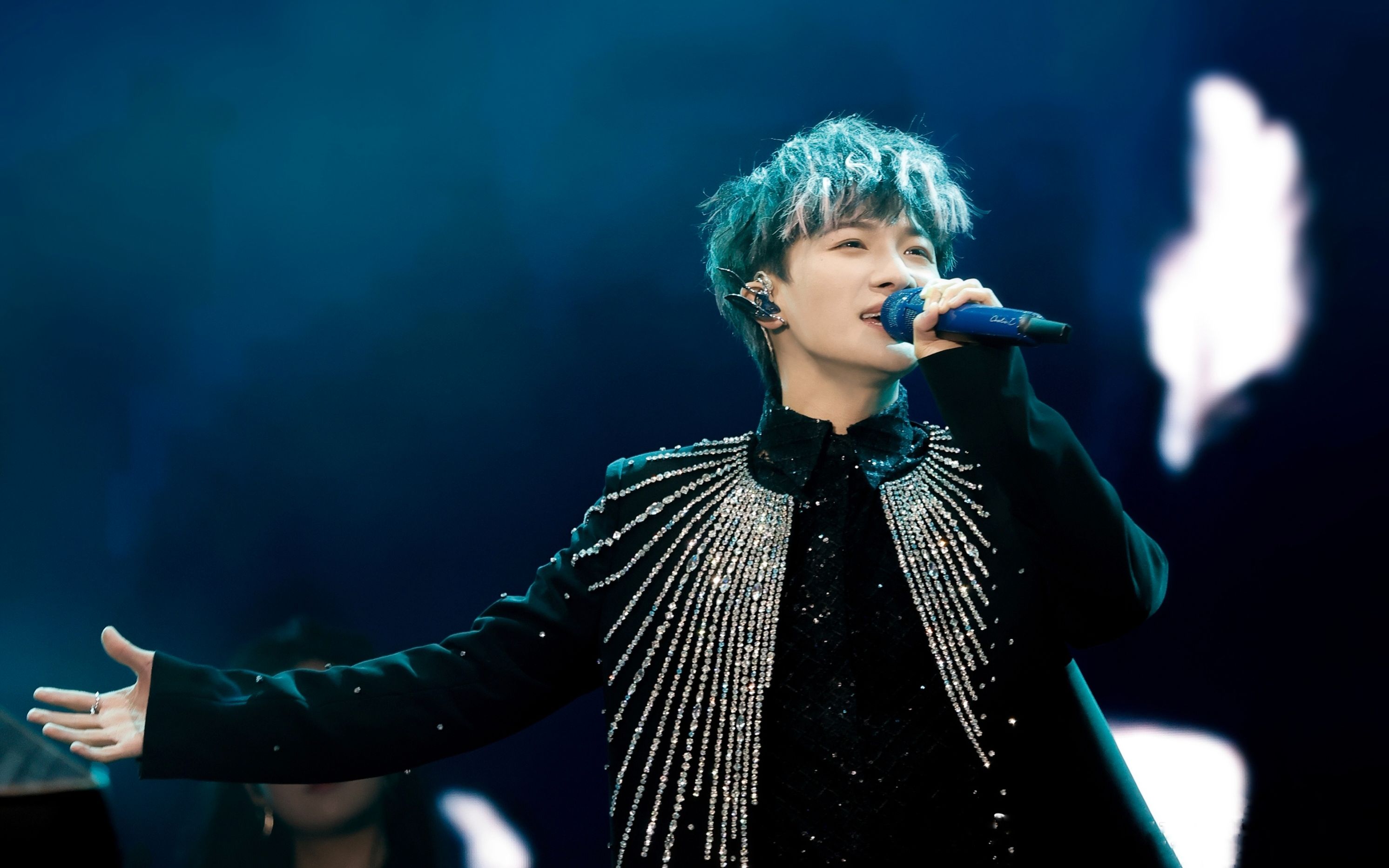 【周深】《化身孤岛的鲸》深邃悠远真挚动人【2023魔都制躁音乐节】