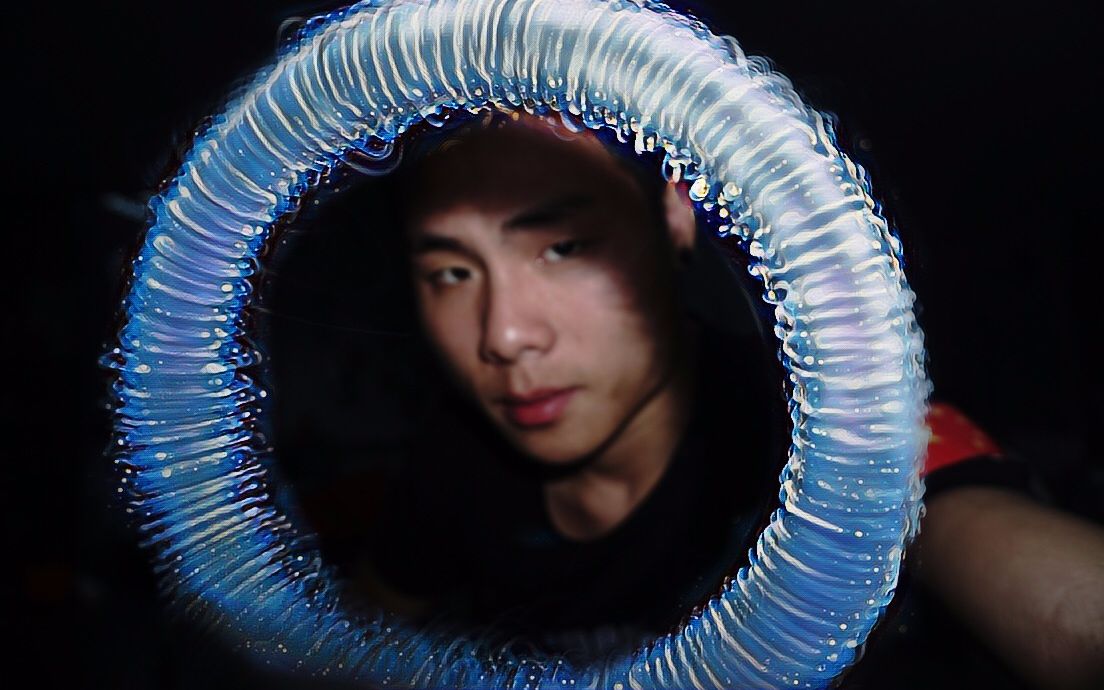 supervaper | 花式烟圈教学第三期-单手推圈篇_哔哩哔哩 (゜-゜)つロ