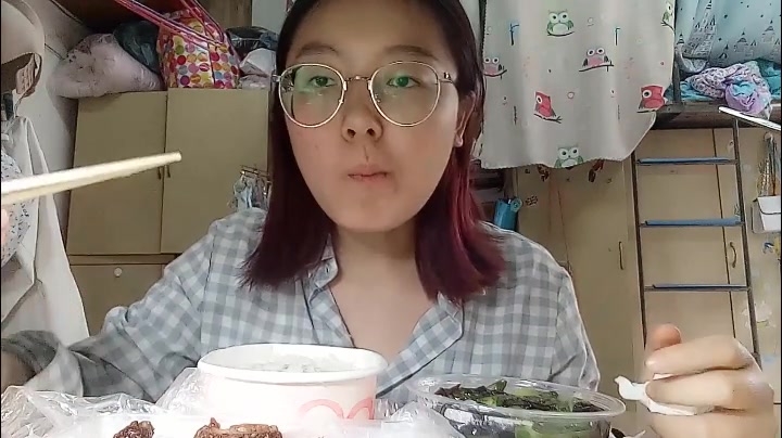 午饭 卫龙_哔哩哔哩_bilibili