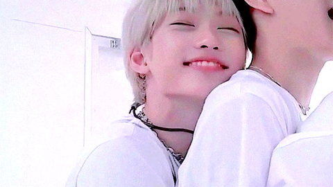 Felix李龙馥stray Kids 南韩现役最低音男爱豆本体竟是甜妹 哔哩哔哩 Felix李龙馥stray Kids 南韩现役最低音男爱豆本体竟是甜妹 哔哩哔哩