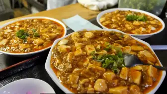 Скачать видео: 【日本的中华料理】中国厨师经营的饭店，午餐期间常客蜂拥而至的夫妻二人的中华料理店，吃香的麻婆豆腐，