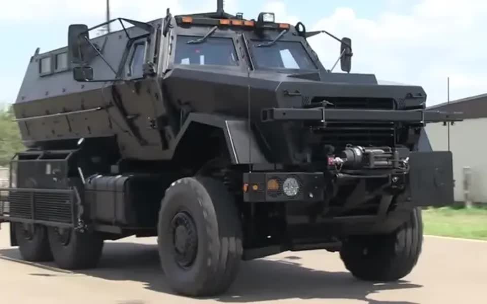 俄罗斯装甲车的震撼武器