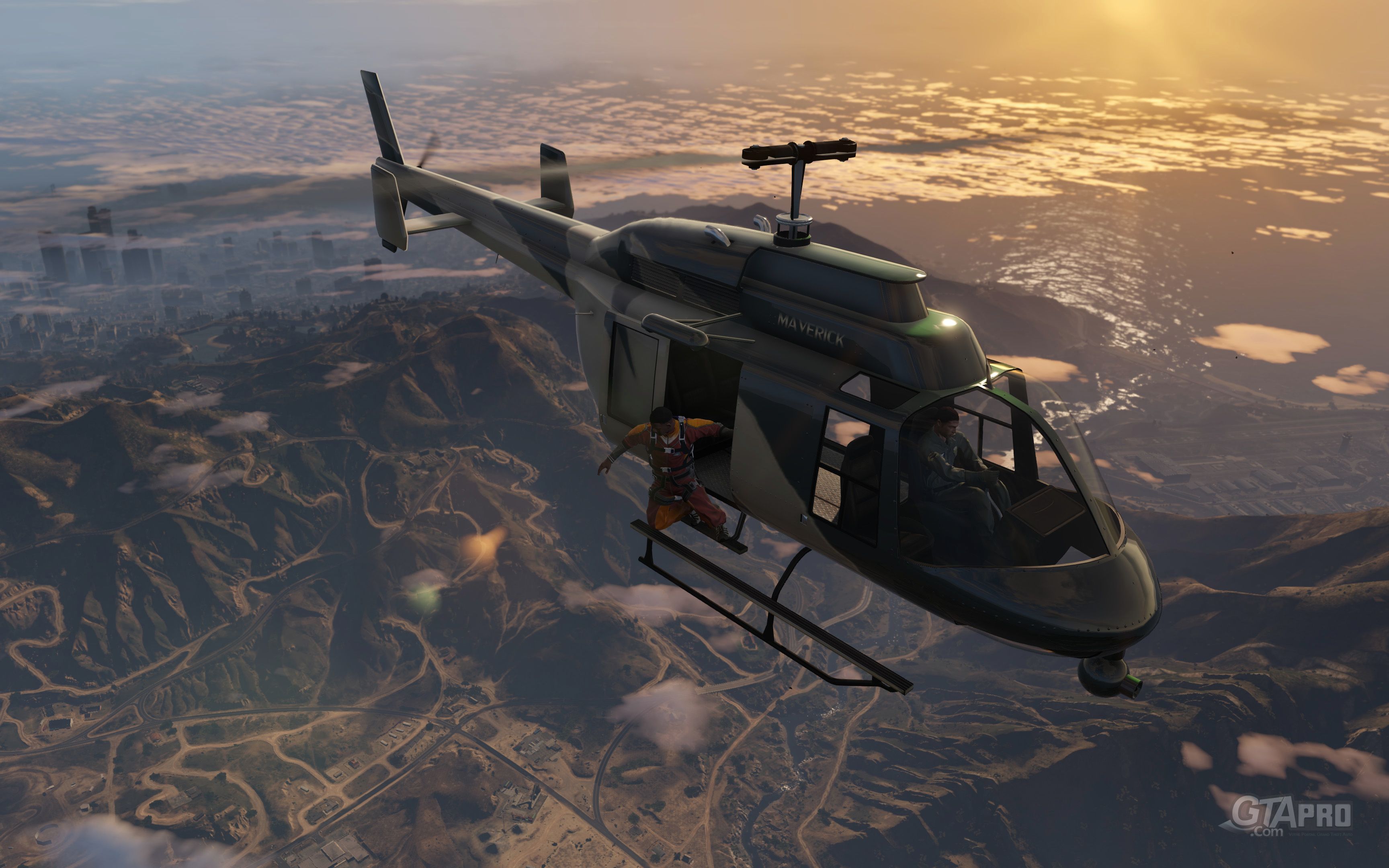 【乐美解说】gta5 入侵敌方基地 队友空中火力掩护好猛_哔哩哔哩_bili