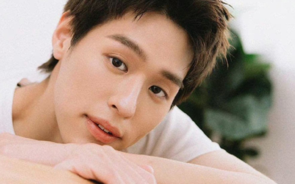 泰国马群耀billkin首部电影《中国家庭》剧情抢先看:剪短头发来华拍戏