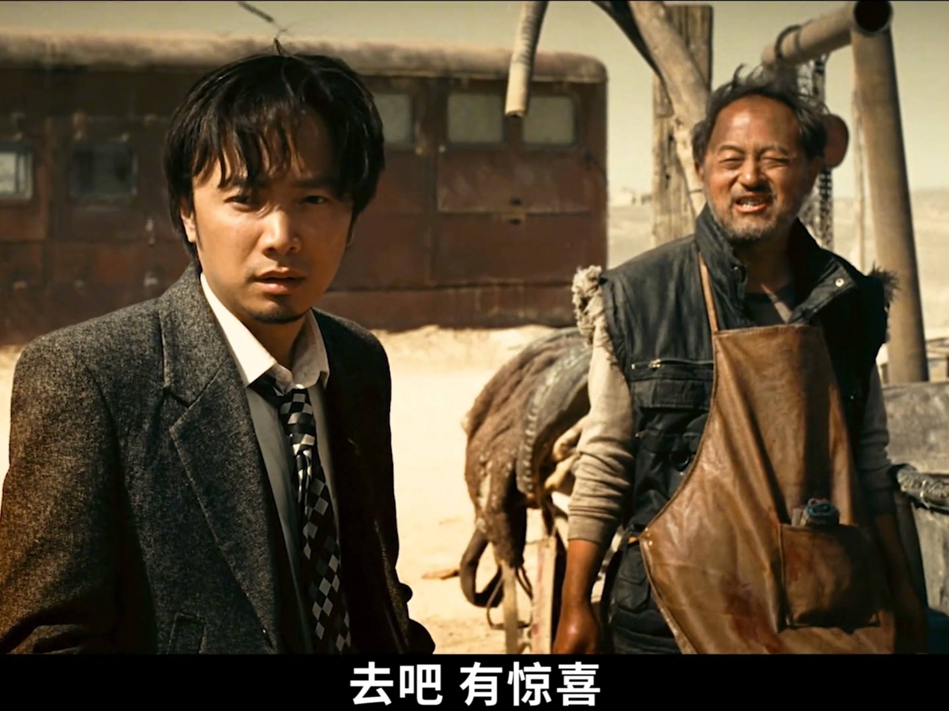 哪里的加油站有这么攒劲的节目,我怎么没找到?