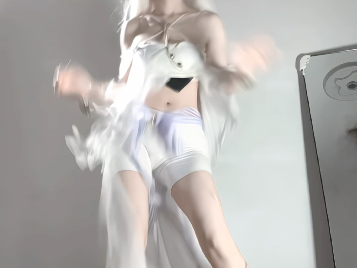 对欣特莱雅小姐一见钟情