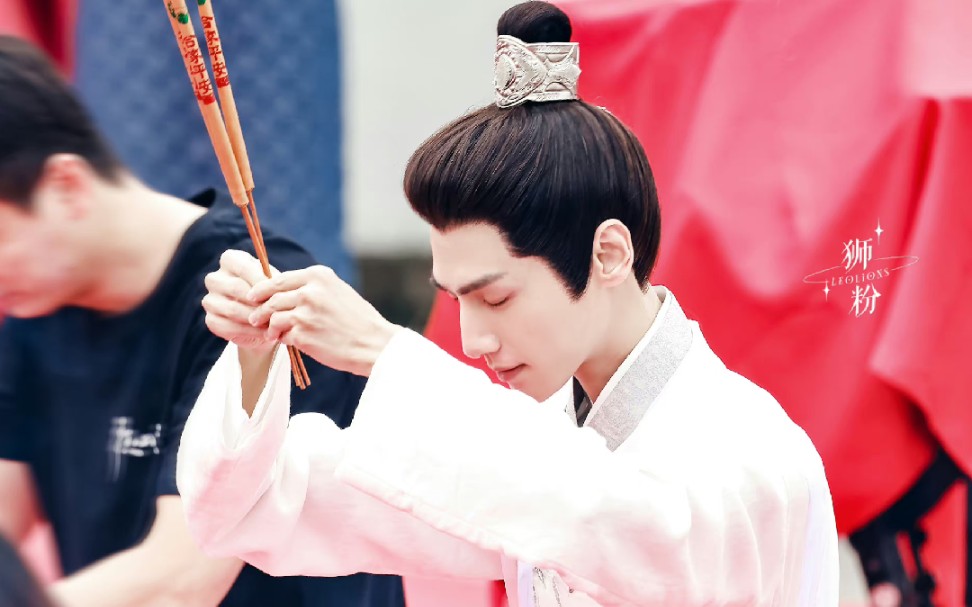 4.28罗云熙新剧颜心记横店开机大吉白衣公子太帅了,期待江心白